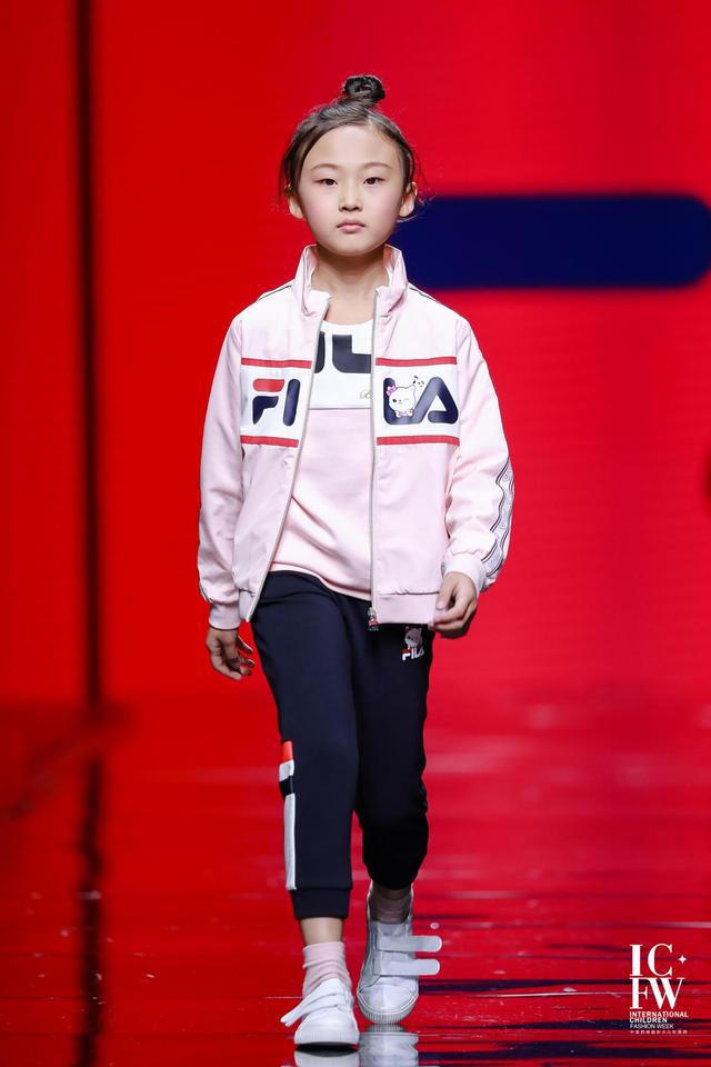 FILA KIDS精彩亮相2020西南国际少儿时装周(图2)