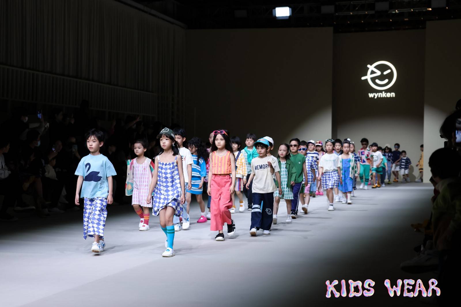 “渐·变”之旅抵达终点AW2024KIDS WEAR完美收官!(图3)